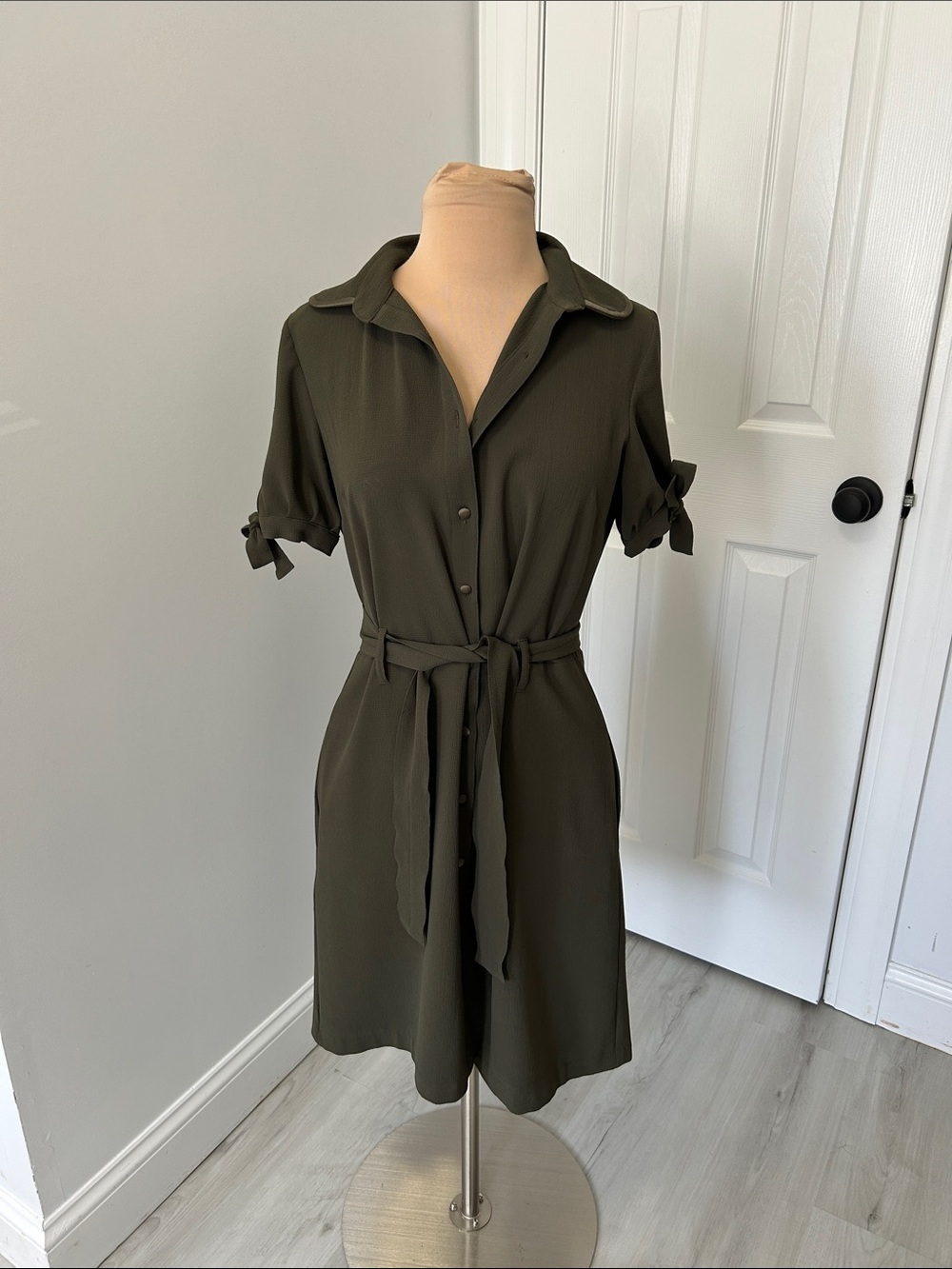 Rungolee Olive Crepe Belted Shirt Dress - Picture 2 of 8
